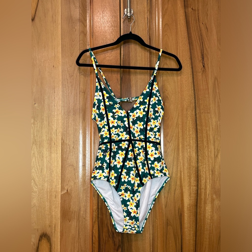 NWT - Cupshe - Tropical Plumeria Deep V High Cut One-Piece Swimsuit size L